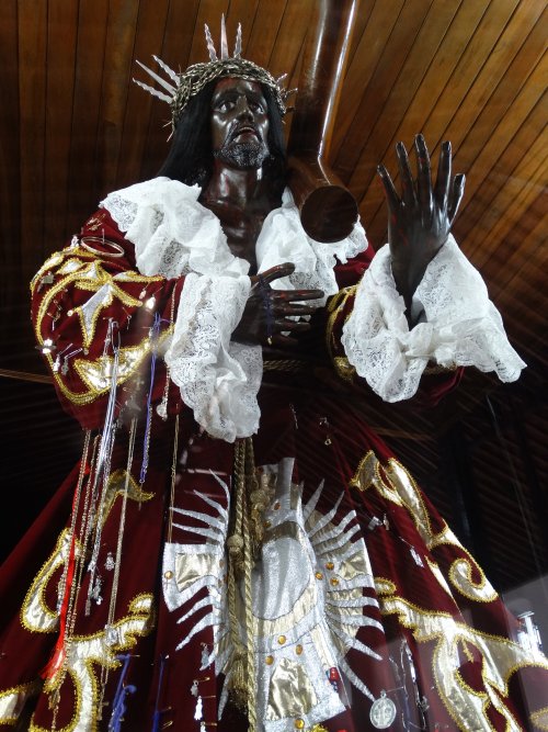 Cristo_Negro_(Black_Christ)_-_Iglesia_de_San_Felipe_(01).jpg